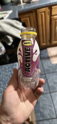 Hydrating Juice Beverage Blastin' Berry — Photo: Open Food Facts contributors, CC BY-SA