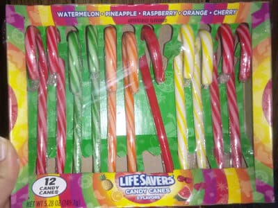 5 flavors candy canes, watermelon, pineapple, raspberry, orange, cherry — Photo: Open Food Facts contributors, CC BY-SA