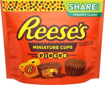 Milk chocolate & peanut butter miniature cups candy — Photo: Open Food Facts contributors, CC BY-SA