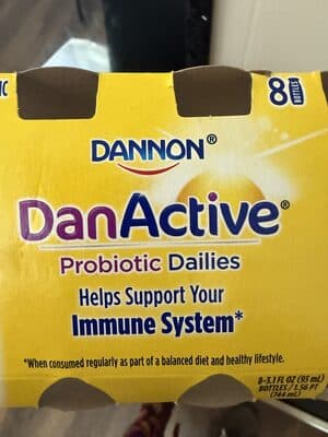 Danactive, Probiotic Dairy Drink, Strawberry, Blueberry — Photo: Open Food Facts contributors, CC BY-SA