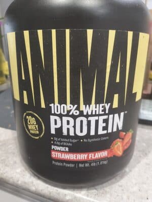 100% Whey Protein Powder Strawberry — Photo: Open Food Facts contributors, CC BY-SA