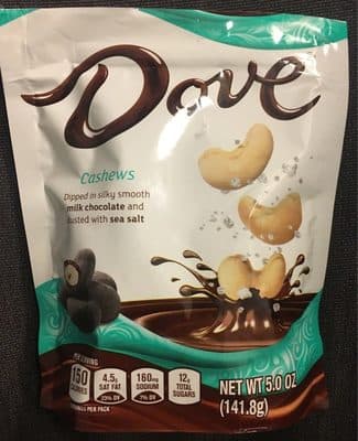 Cashews dipped in silky smooth milk chocolate and dusted with sea salt, cashews, milk chocolate, sea salt — Photo: Open Food Facts contributors, CC BY-SA