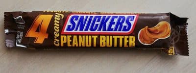Creamy peanut butter, peanuts, caramel, milk chocolate squares — Photo: Open Food Facts contributors, CC BY-SA