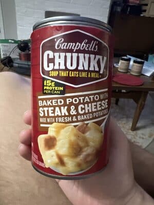 Baked potato with steak & cheese soup — Photo: Open Food Facts contributors, CC BY-SA