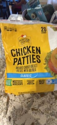 CHICKEN PATTIES BREADED CHICKEN BREAST PATTIES WITH RIB MEAT — Photo: Open Food Facts contributors, CC BY-SA