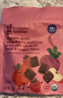 Organic Apple, Strawberry, Beetroot with Chia Seeds Fruit & Veggie Bites — Photo: Open Food Facts contributors, CC BY-SA