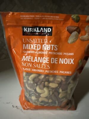 UNSALTED MIXED NUTS — Photo: Open Food Facts contributors, CC BY-SA