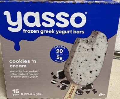 cookies 'n cream frozen greek yogurt bars — Photo: Open Food Facts contributors, CC BY-SA
